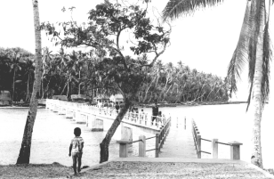 This is the old bridge in Kapinga and they rebuild it since 1999