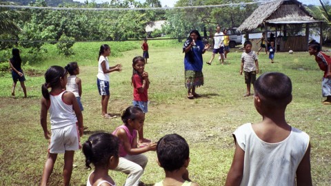 Sharisey in the water balloon toss